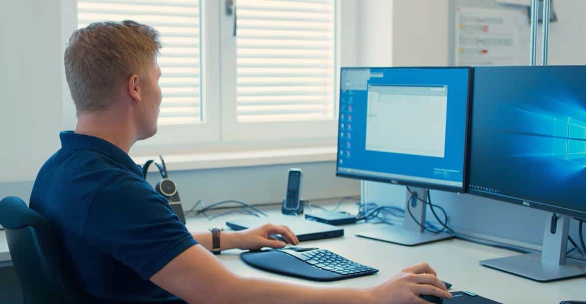 Application-Manager-01